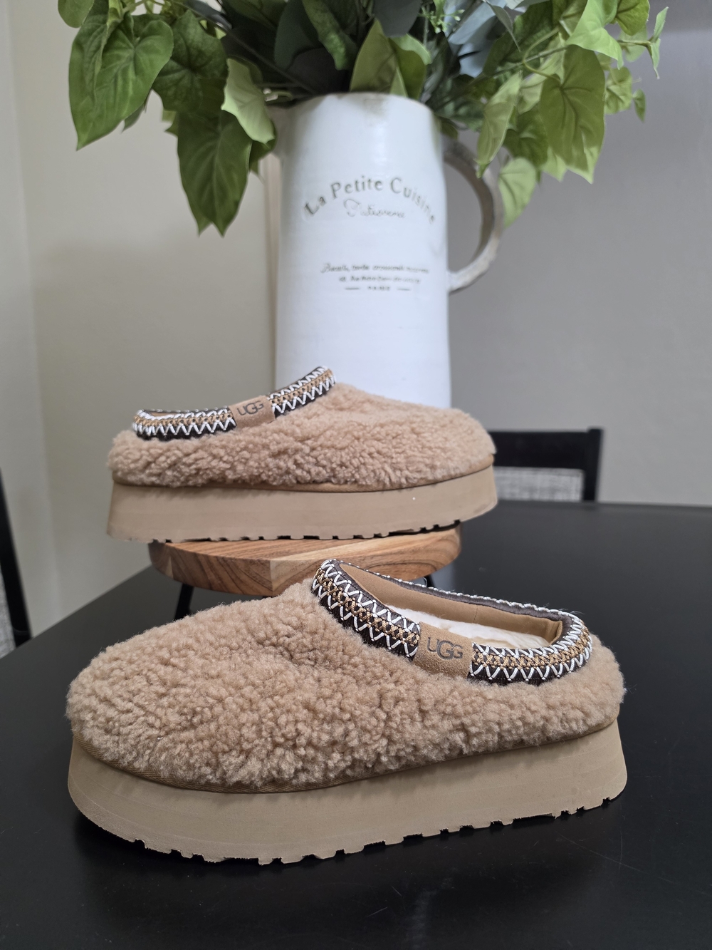 UGG Women's Pre-Loved Tasman Shearling Slip-On Mule in Chestnut